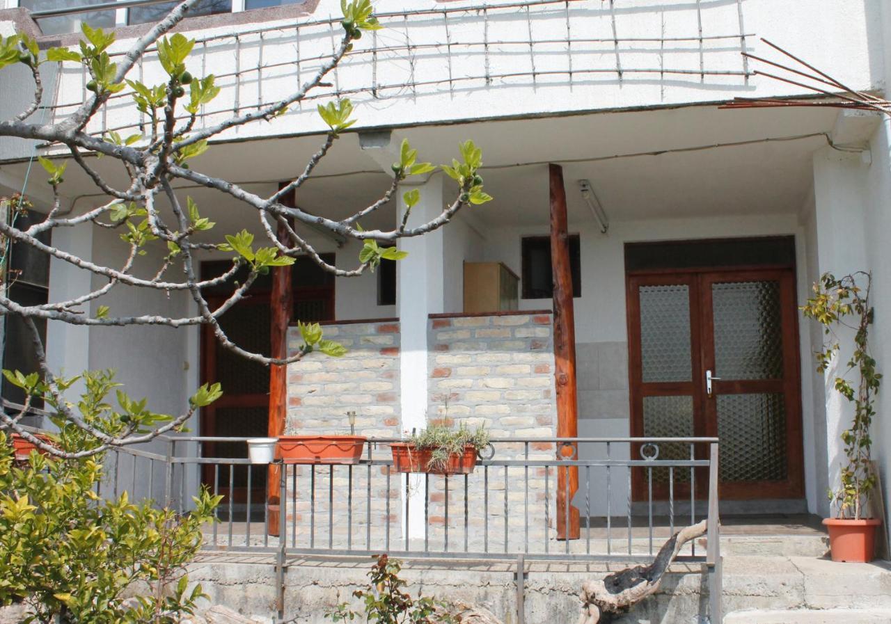 Pataki Studios Петровац Экстерьер фото