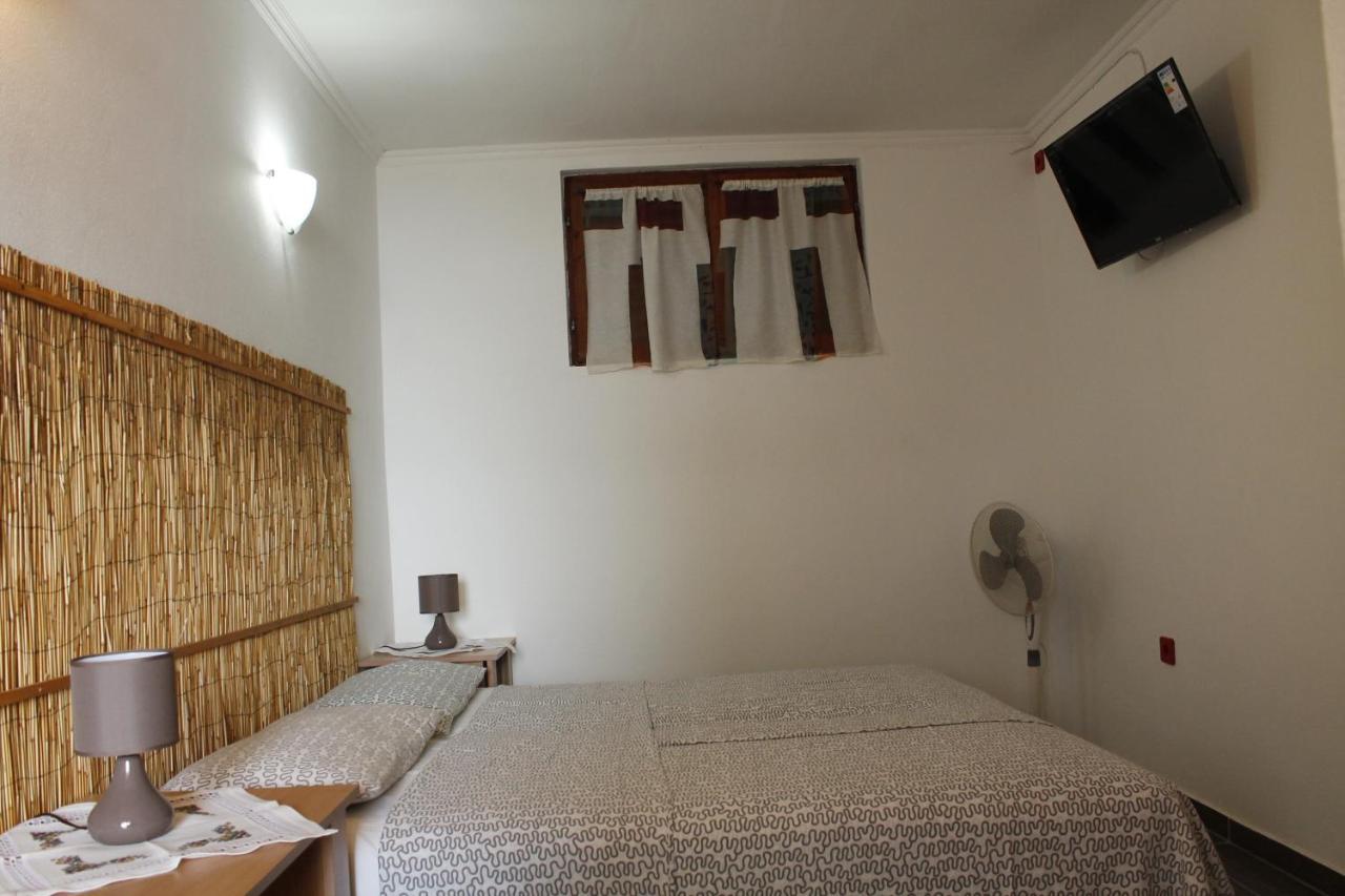Pataki Studios Петровац Экстерьер фото
